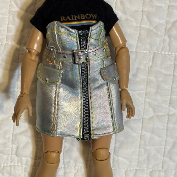 Rainbow High Avery Styles Fashion Studio Doll - Incomplete w/ Play Wear See Pics - Picture 3 of 6